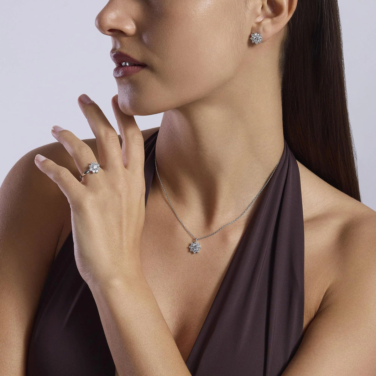 Girocollo in argento con girasole e zirconi
EDEN 553764