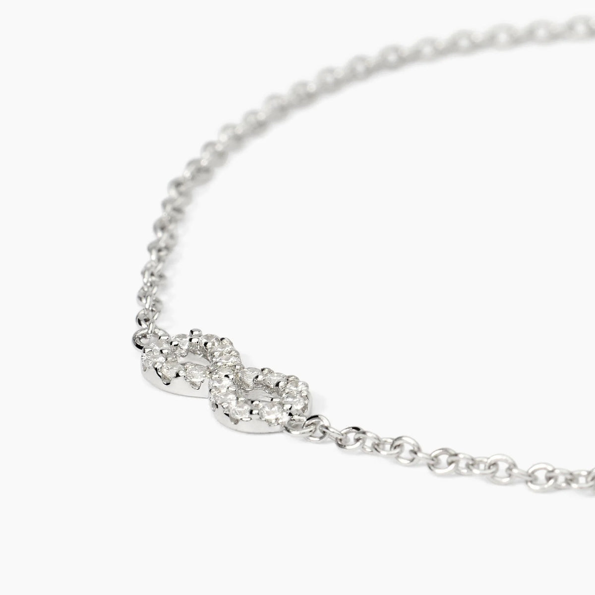 Bracciale in argento con catena forzatina e infinito
ENDLESS 533822