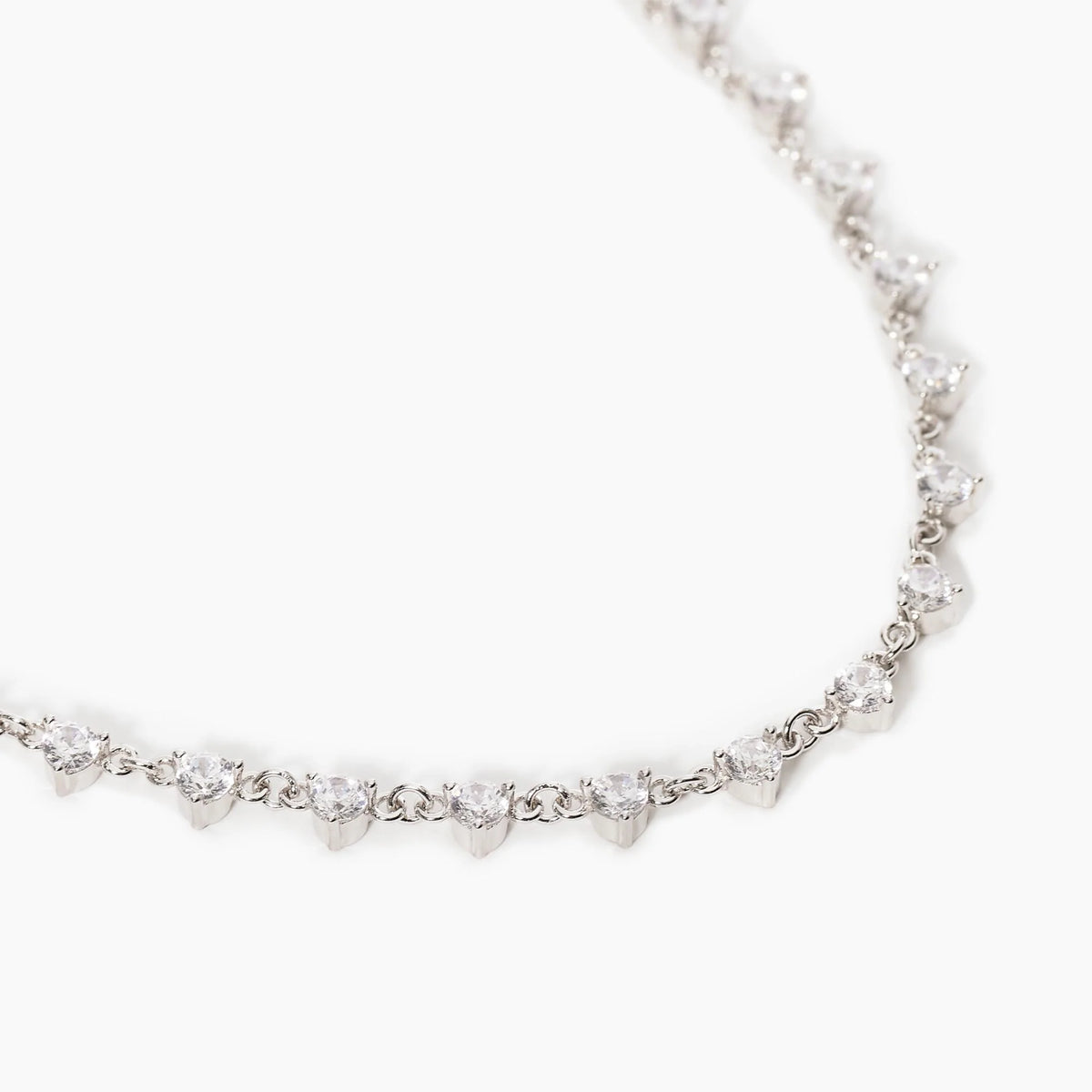 Girocollo in argento con zirconi punti luce
LONG NIGHT 553469
