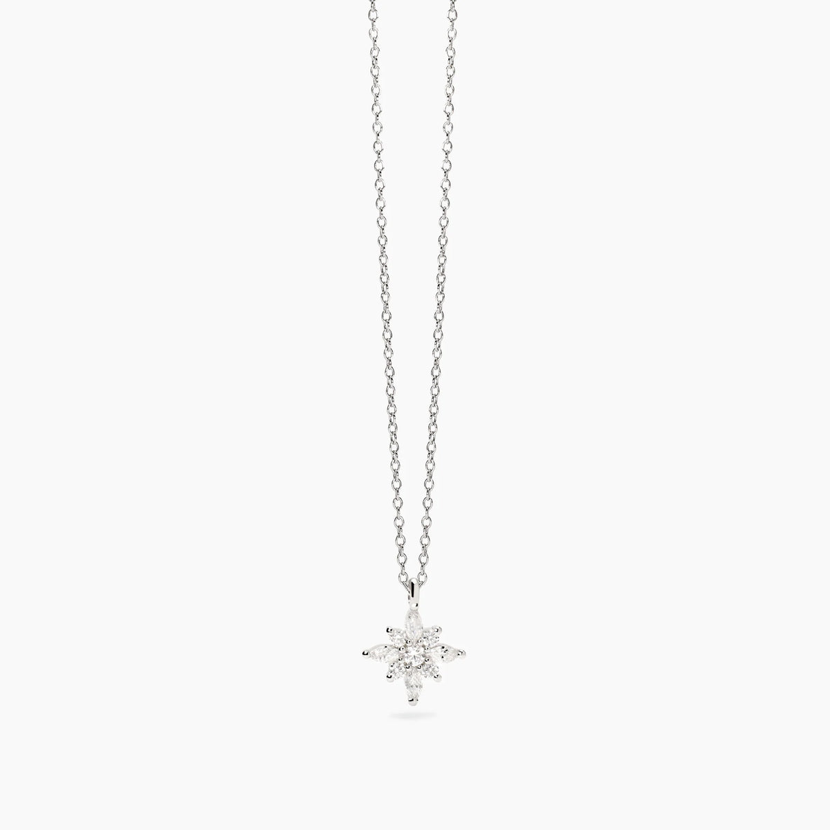 Girocollo in argento con stella polare in zirconi
STELLA POLARE 553836