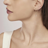 Orecchino a catena dorato con due fori e zirconi
HYPER GLAM 563495
