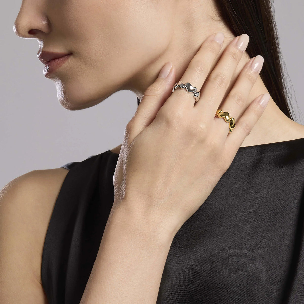 Anello in argento placcato oro con cuori
CAPOGIRO 523467