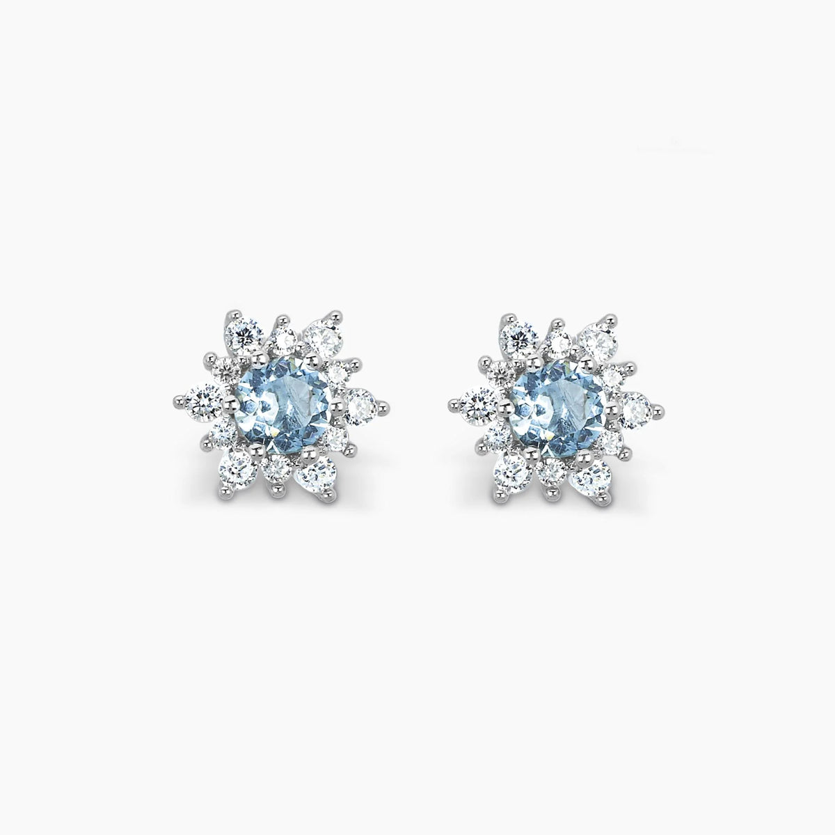 Orecchini a fiore con acquamarina sintetica e zirconi
LIGHT BLUE 563073